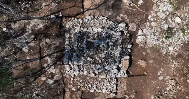 El Tren Maya saca a la luz un altar maya de 1,500 años enterrado bajo los campos de Ucú