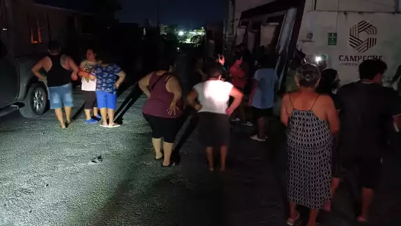 Fallas eléctricas afectan riego en Hopelchén; campesinos protestan