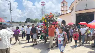 A pesar del clima el evento destacó la devoción de la comunidad