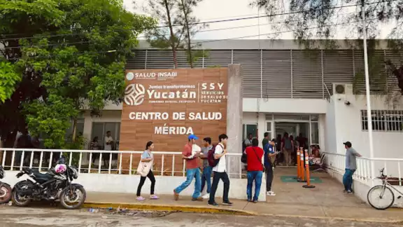 Reasignan personal y nombran nuevo director; detectan a por lo menos 6 médicos aviadores Reasignan personal y nombran nuevo director; detectan a por lo menos 6 médicos aviadores
