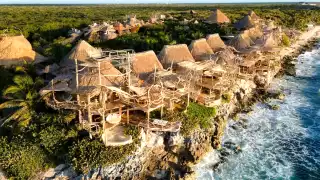 Un total de 265 empleados del complejo Azulik en Tulum no han recibido su salario ni aguinaldo.