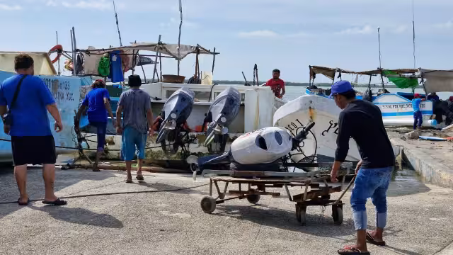 El mal tiempo ha evitado que los pescadores trabajen de forma normal, afectando su economía