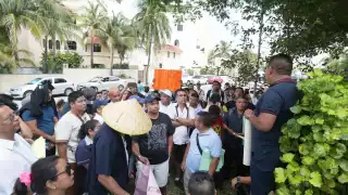 Trabajadores se reunieron en la plaza Kukulkán para exigir sus derechos como trabajadores