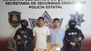 Los detenidos contaban con 88 dosis de presunta hierba verde, al parecer marihuana