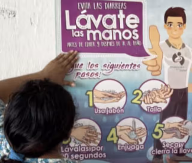 El lavado de manos sirve para reducir la posibilidad de enfermedades.