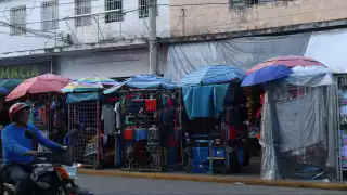 El Ayuntamiento de Mérida liberará las banquetas invadidas y que impiden el paso de peatones