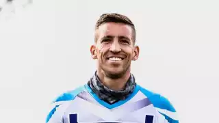 Nicolás Vikonis deja México junto a su hijo tras la muerte de  Paola Salcedo, su ex