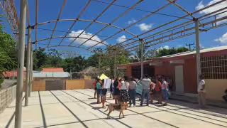 Padres exigen conclusión de domo escolar en Cobá