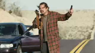 Leonardo DiCaprio en ‘Una batalla tras otra’, la película favorita de los Globos de Oro 2026 con múltiples nominaciones