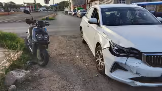 Sujeto se niega a regresar moto que le prestaron después de un accidente en Calkiní
