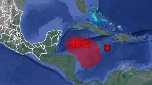 La zona de baja presión se encuentra a 1,255 km de Cancún