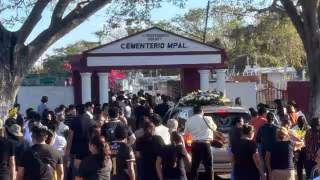 Dan el último adiós a Fernando Villanueva, reconocido estilista del Noreste de Yucatán