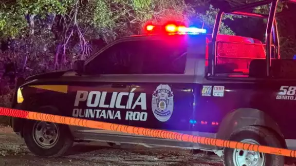 Elementos policiacos acordonaron el área en Cancún
