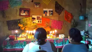 Habitantes de Lázaro Cárdenas optan por el “altar compartido” ante altos costos del Hanal Pixán