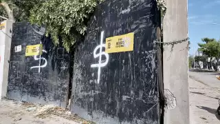 Alertan en Ciudad del Carmen, por portón frágil