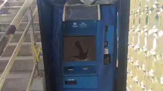 Destruyen un cajero del Sistema Va y Ven en el Periférico de Mérida