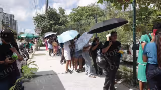 Padres denuncian injusticias tras asignación de espacios para preparatorias en Cancún