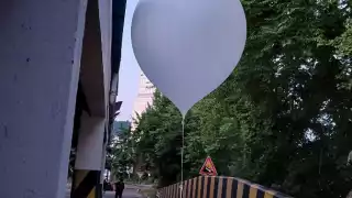 VIDEO: Corea del Norte manda globos llenos de basura a Corea del Sur
