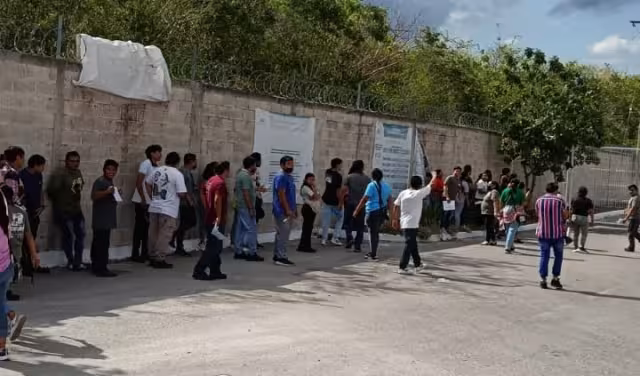 Cientos de trabajadores de las maquiladoras de Vertical Knits detienen labores como protesta