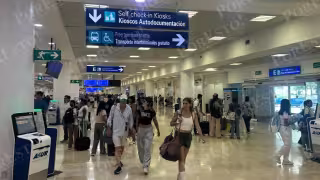 Pasajeros detallaron que es necesaria mayor coordinación entre autoridades para agilizar la entrada y salida del aeródromo