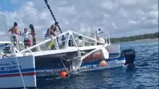Captan en video colisión entre una lancha y un catamarán en Cozumel