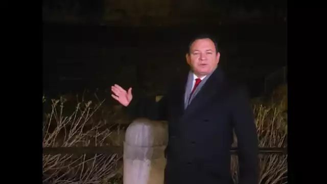 Huacho Díaz comparte mediante transmisión su viaje a Italia.