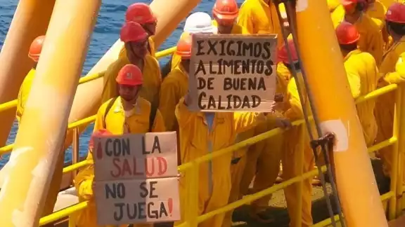Trabajadores petroleros en huelga de hambre por comida en mal estado