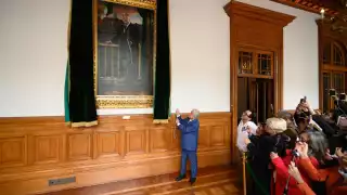 AMLO eligió a un pintor yucateco para su retrato presidencial