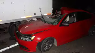 Un conductor de un Jetta se salvó de un accidente grave en la carretera Campeche-Mérida