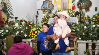 Familias campechanas, con emoción acudieron al Santuario de Nuestra Señora de Guadalupe.