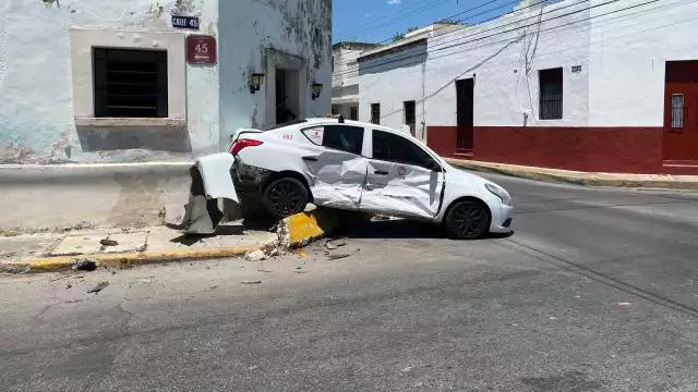 El taxista y la pasajera fueron atendidos por paramédicos