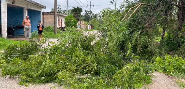 Personal del Gobierno del Estado, Ejército y Cruz Roja asistió a un total de 699 personas