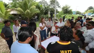 En visita a la comisaría, la alcaldesa Cecilia Patrón anunció la construcción de más vialidades