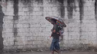 Lluvias y granizo ponen en jaque los viacrucis de Mérida este Viernes Santo