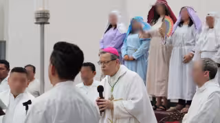 El Arzobispo de Yucatán encabezó el lavatorio de pies en el Cereso de Mérida