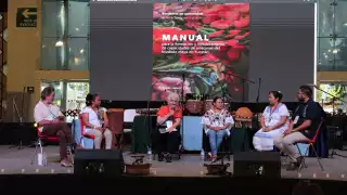 La presentación estuvo a cargo de la investigadora Silvia Terán.