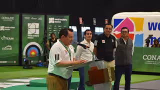“Huacho” Díaz Mena encabeza la premiación del Mundial de Tiro con Arco Indoor 500