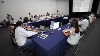 Se alcanzan acuerdos: el contrato de comodato para ambulancias de traslado y las bodas en Xmatkuil