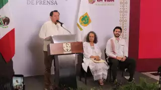 El gobernador Joaquín Díaz Mena refrenda su apoyo a vecinos de Gran Calzada en Umán