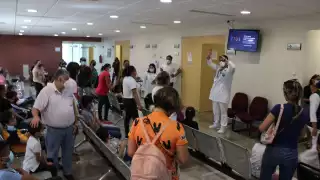 En las clínicas ofrecen charlas a los pacientes como recordatorio