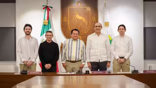 Integrantes del grupo San Francisco de Asís se reúnen con el gobernador Joaquín Díaz Mena