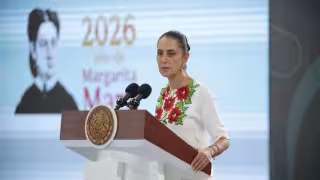 Federación endurece combate al sargazo y presume resultados contra el crimen en Quintana Roo