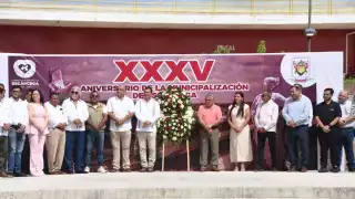 Se realizó una ceremonia por los 35 años de la municipalización de Escárcega