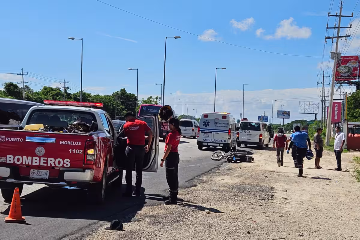 Se salva motociclista tras ser impactado por una camioneta en la ...
