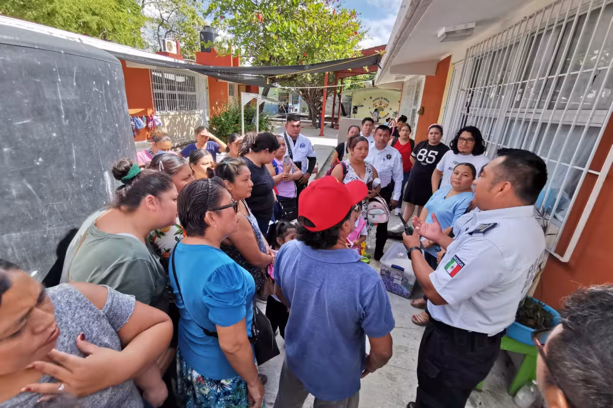 Protesta en kínder de Ciudad del Carmen: Acusan a directora de retener ...