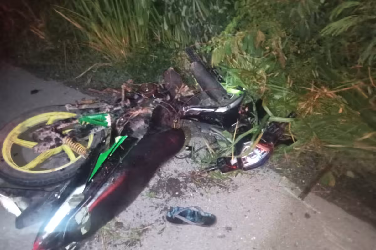 Joven motociclista pierde la vida tras ser embestido por tráiler en la ...