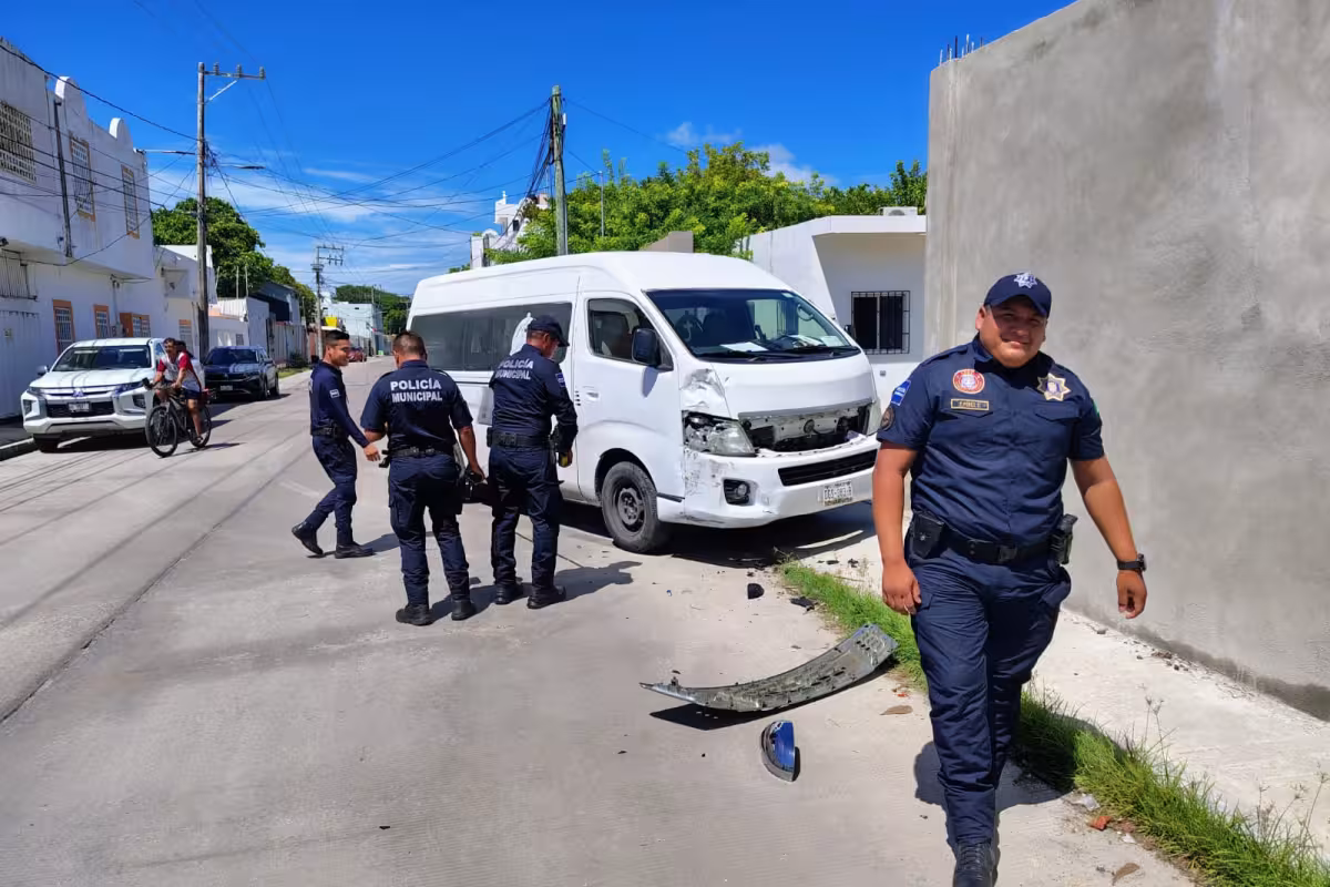 Aparatoso choque en ciudad del Carmen deja cuantiosos daños materiales ...