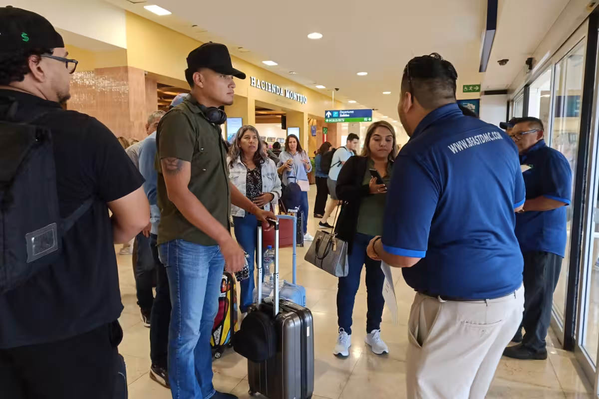 Cuatro pasajeros pierden sus vuelos a la CDMX en el aeropuerto de ...
