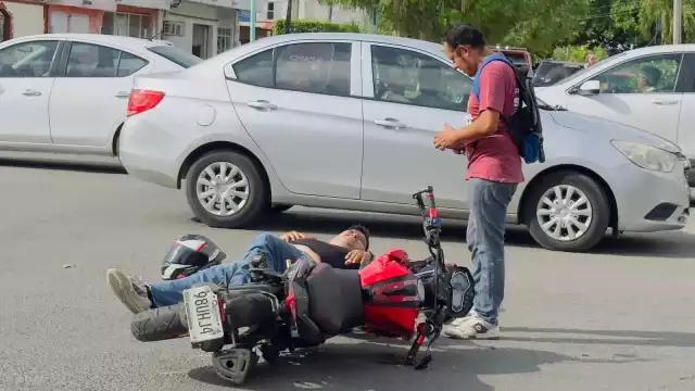 El motociclista terminó siendo el más lesionado de los dos involucrados