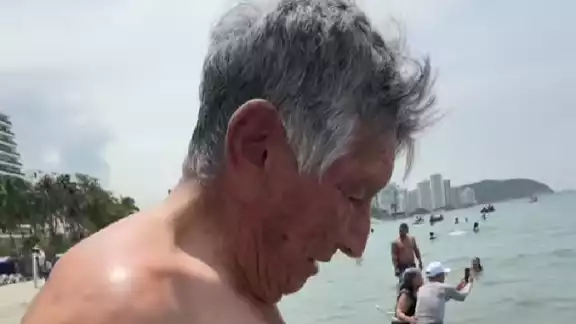 La visita a la playa del señor conmovió a usuarios de la plataforma La visita a la playa del señor conmovió a usuarios de la plataforma